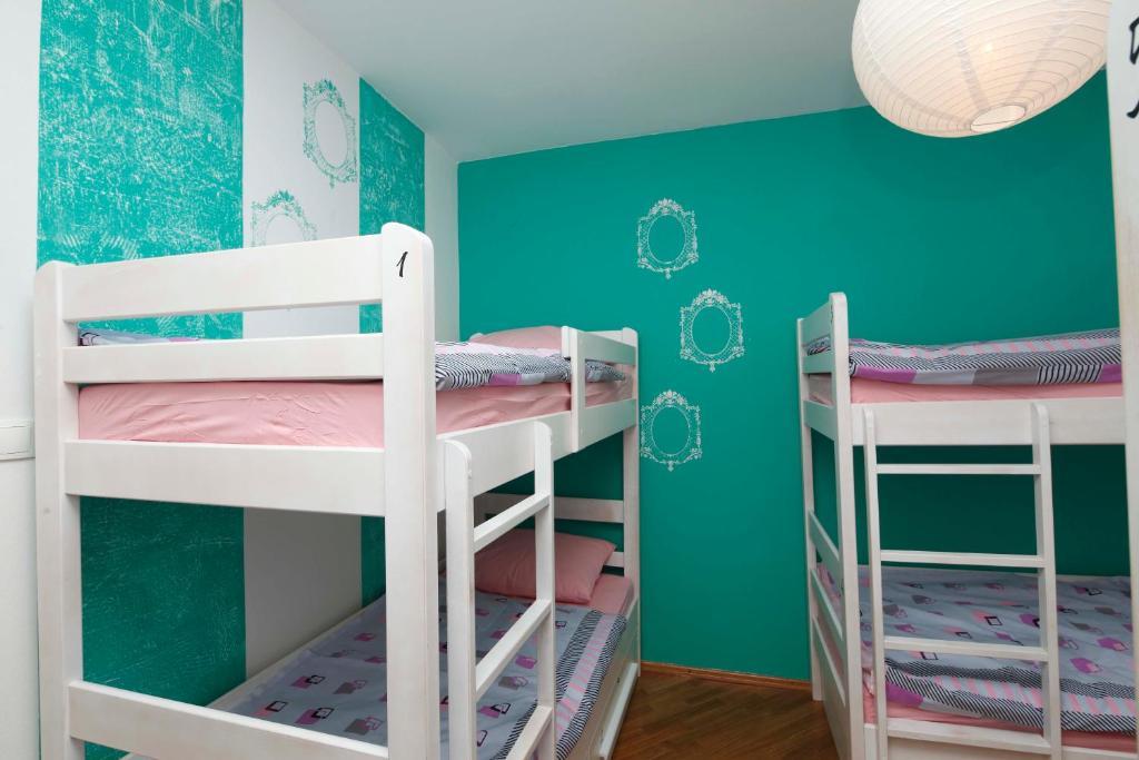 Pozitiv Hostel Загреб Номер фото
