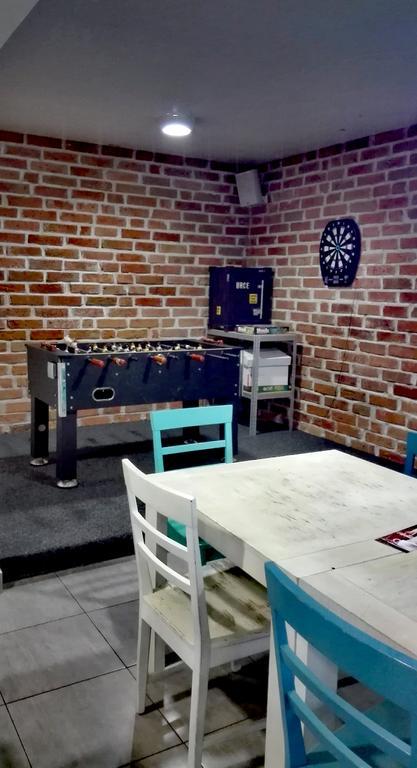 Pozitiv Hostel Загреб Экстерьер фото