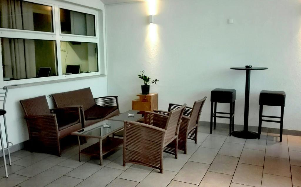 Pozitiv Hostel Загреб Экстерьер фото